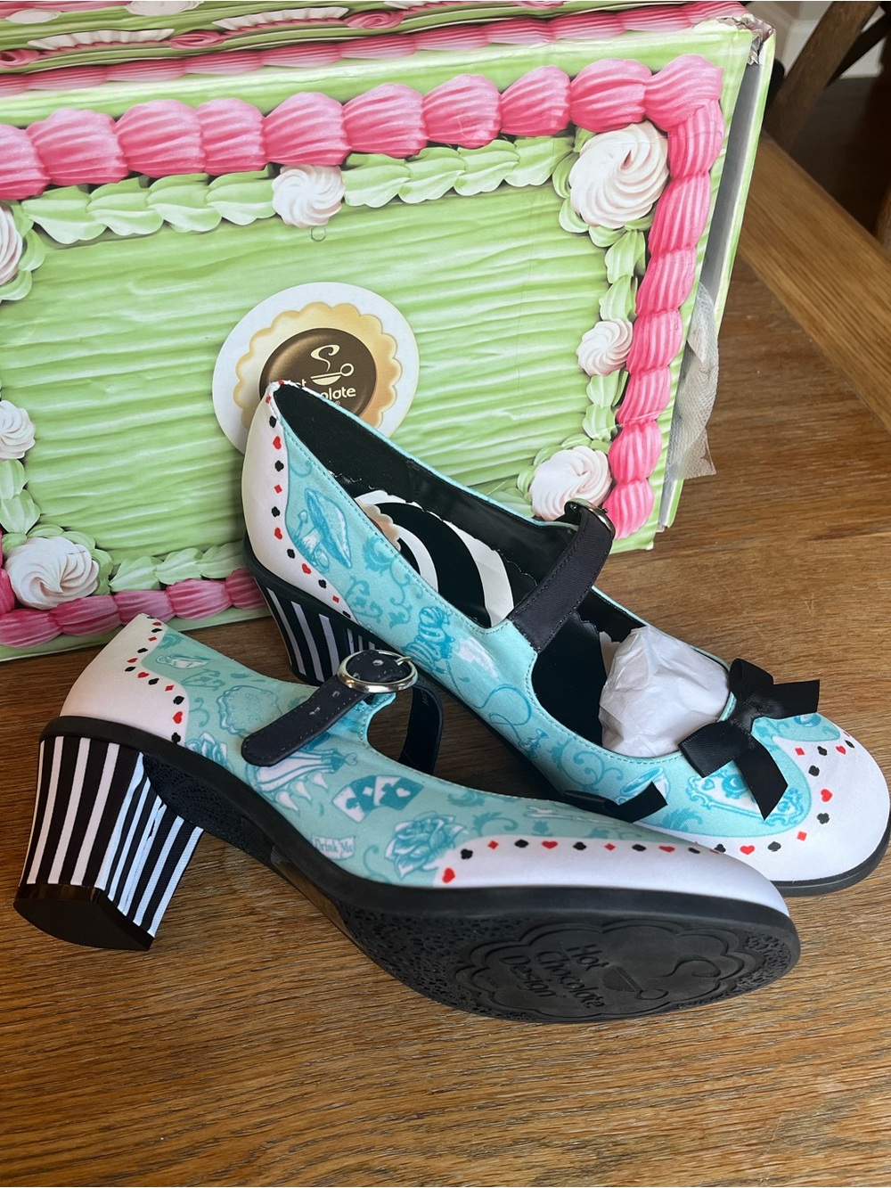 Brand new in box never worn Hot Chocolate Design Alice convertible mid heels - Picture 10 of 13